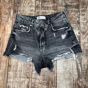 Zara black jean shirt size 34 or US 2